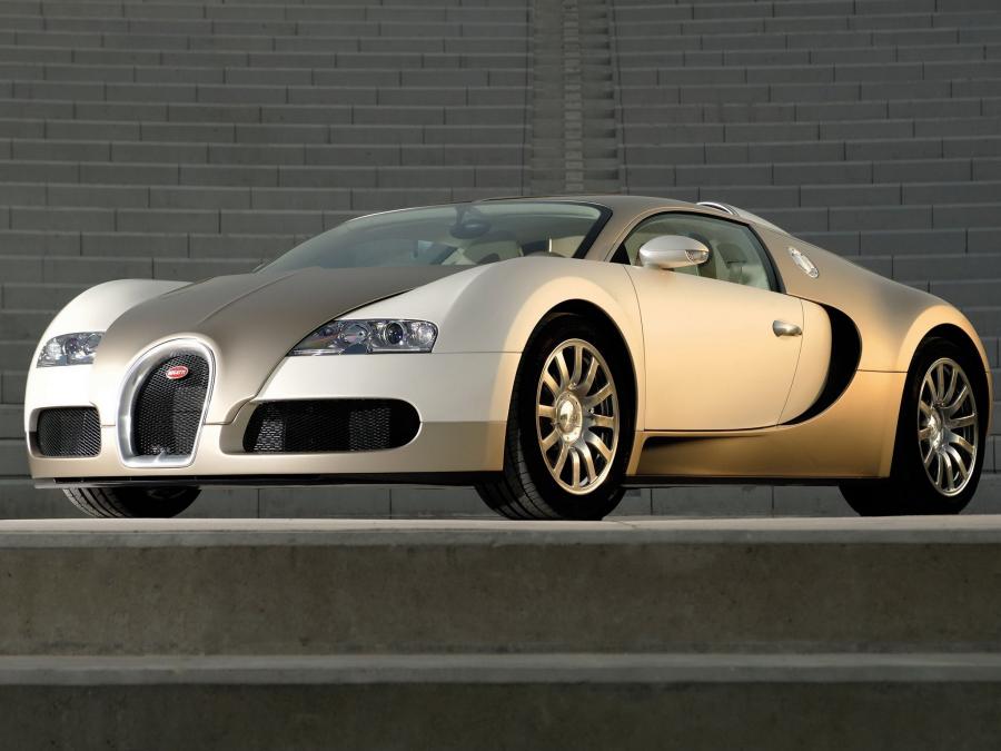  Bugatti Veyron 16.4 Gold Edition 2009 года  (фото 12 из 32)